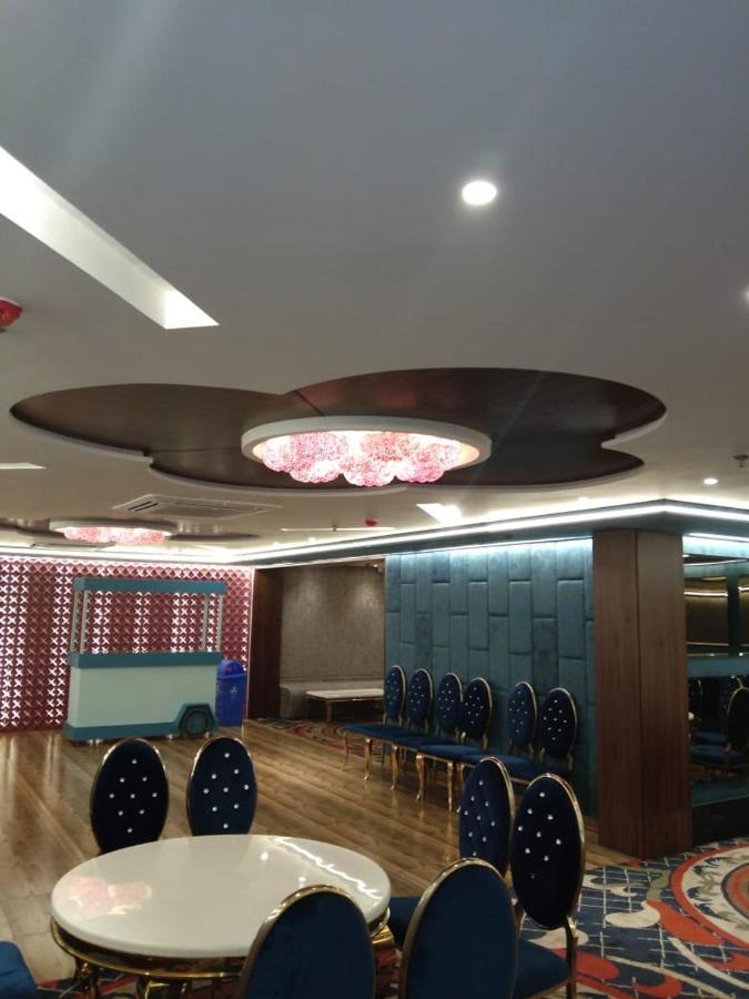 Hotel Smily 卢迪亚纳 外观 照片