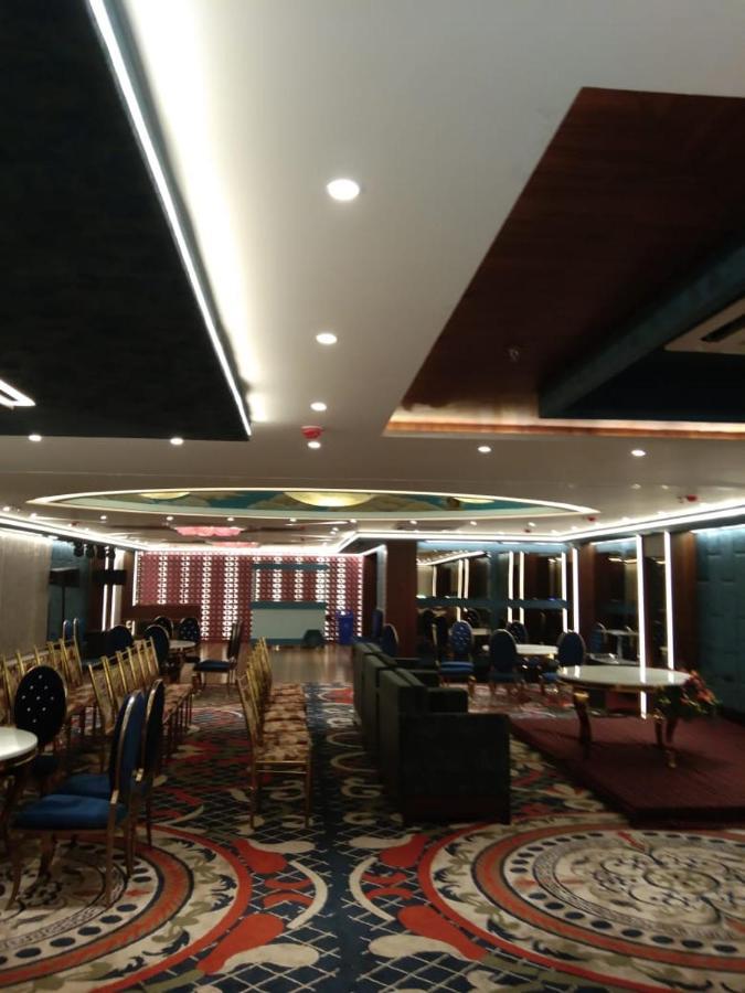Hotel Smily 卢迪亚纳 外观 照片