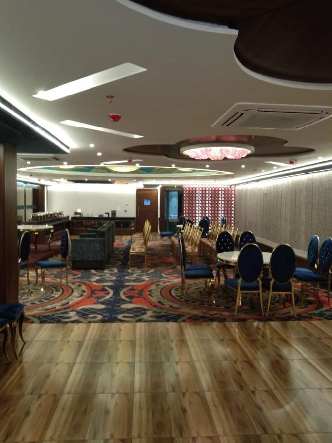 Hotel Smily 卢迪亚纳 外观 照片